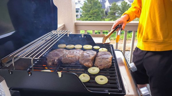 Barbecues à gaz 3 bruleurs : comment entretenir l'équipement ?