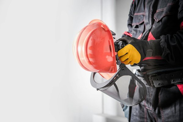 Epi travaux d'élagage : l'importance des équipements de protection